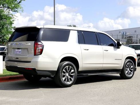 Used 2023 Chevrolet Suburban LS w/ Driver Alert Package RWD image 5