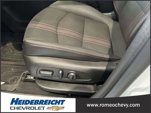 Certified 2023 Chevrolet Equinox RS w/ LPO, Floor Liner Package image 20