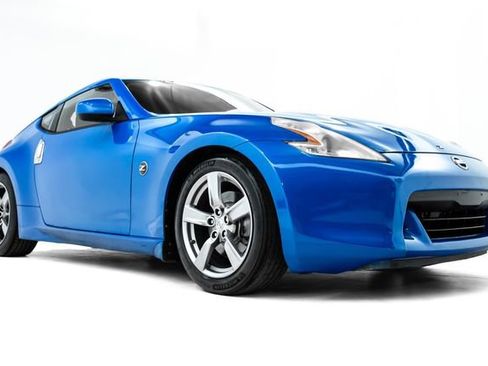 Used 2009 Nissan 370Z Coupe image 7