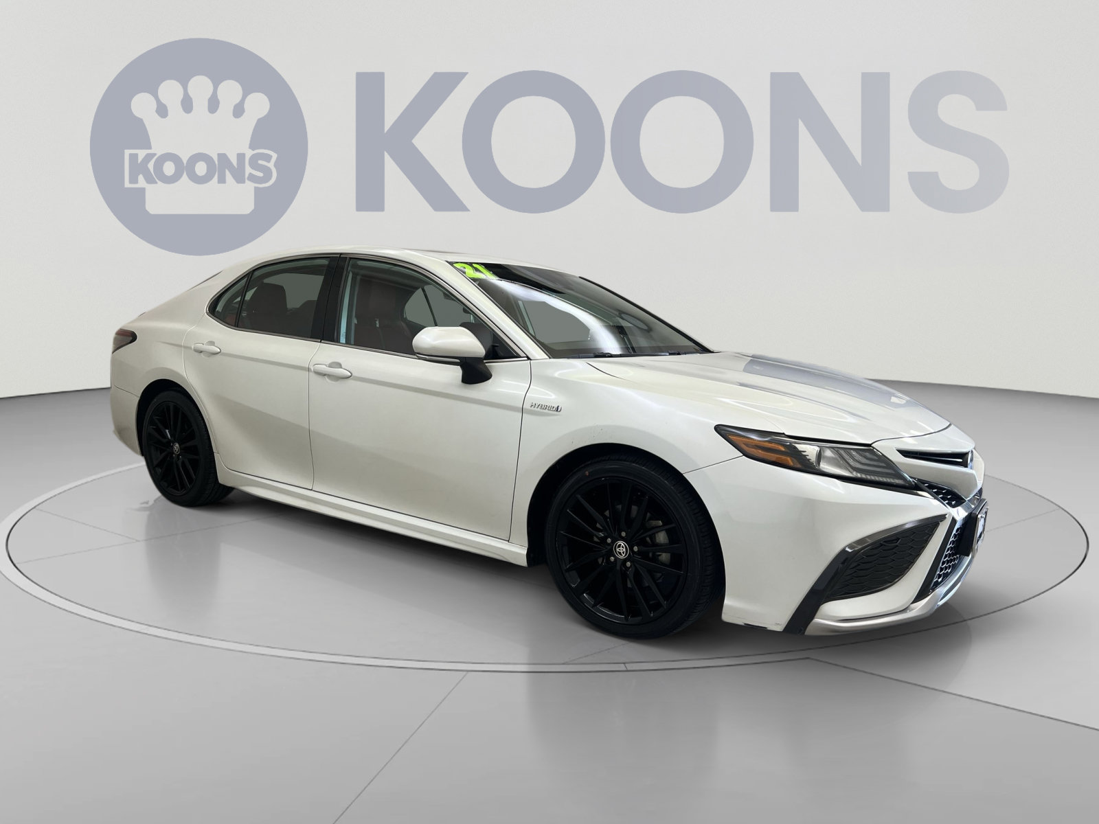 Used 2021 Toyota Camry XSE FWD image 10