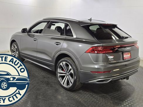 Used 2019 Audi Q8 Prestige w/ Luxury Package image 5