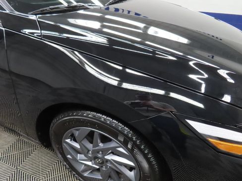 Used 2024 Hyundai Elantra SEL FWD image 30