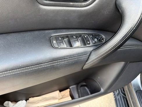 Used 2017 Nissan Armada SV w/ Driver Package RWD image 21