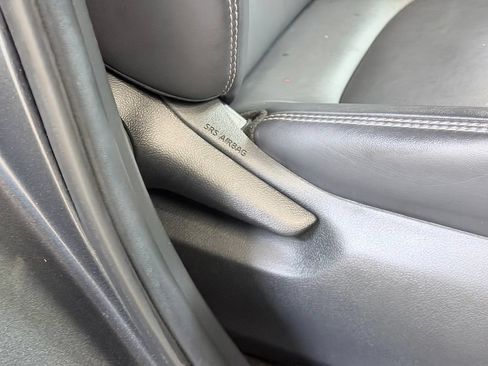 Used 2019 Toyota RAV4 XLE Premium FWD image 35