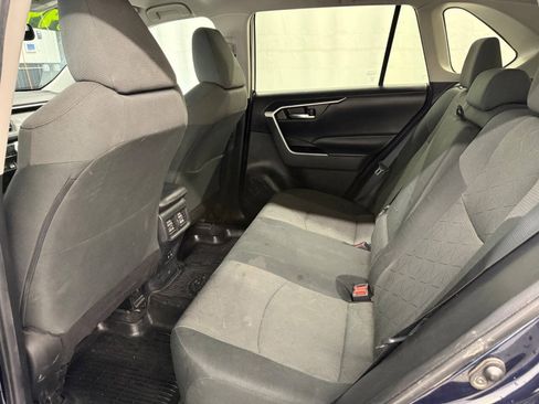 Used 2021 Toyota RAV4 XLE w/ XLE Grade Weather Package AWD/4WD image 9