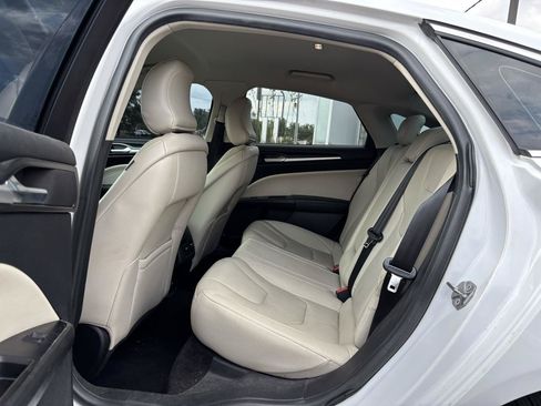 Used 2018 Ford Fusion Titanium AWD/4WD image 33