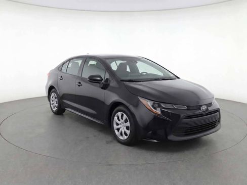 Used 2024 Toyota Corolla LE FWD image 4