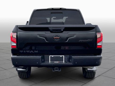 Used 2020 Nissan Titan PRO-4X w/ Pro-4x Convenience Package image 5