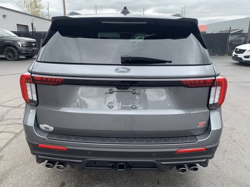 Used 2025 Ford Explorer ST AWD/4WD image 5