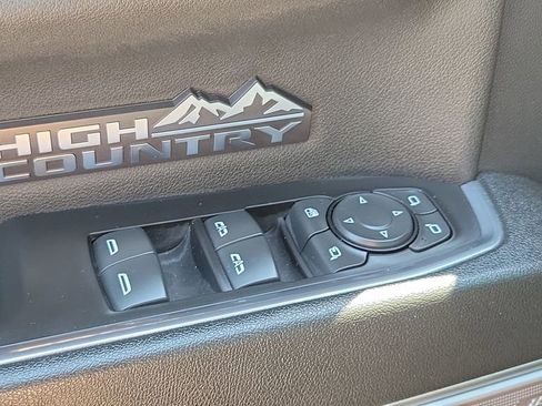 Certified 2024 Chevrolet Silverado 1500 High Country w/ Technology Package AWD/4WD image 23