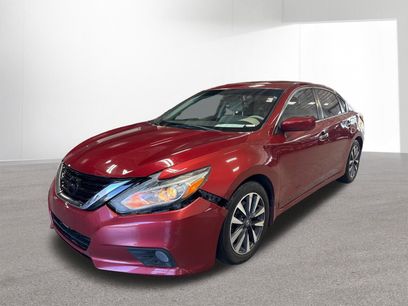 Used 2017 Nissan Altima 2.5 SV w/ Interior Lighting Package