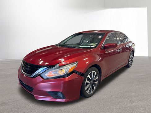Used 2017 Nissan Altima 2.5 SV w/ Interior Lighting Package image 1