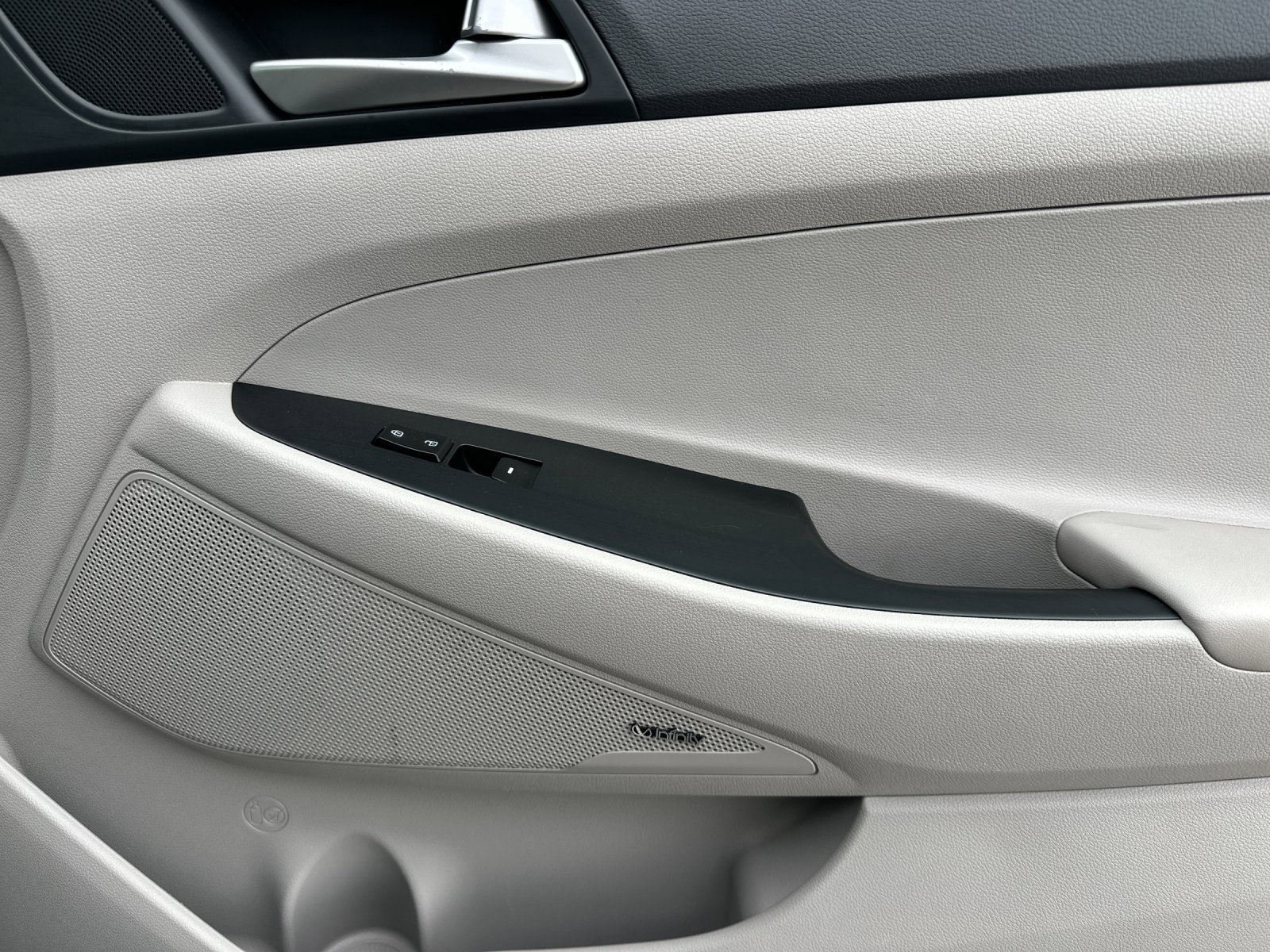 Used 2019 Hyundai Tucson Sport FWD image 19