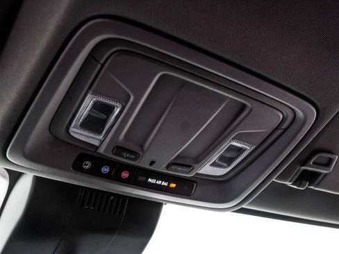 Used 2022 Chevrolet Silverado 1500 LT image 40