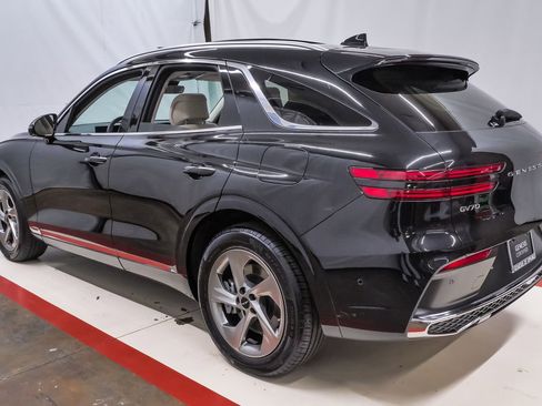 Certified 2026 Genesis GV70 2.5T Advanced image 8