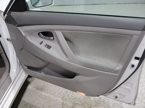 Used 2011 Toyota Camry LE w/ Fleet Convenience Pkg FWD image 22