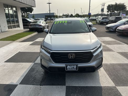 Used 2025 Honda CR-V LX image 2