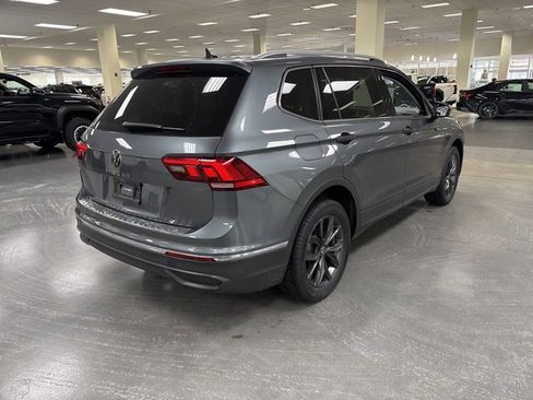 Used 2022 Volkswagen Tiguan SE image 7