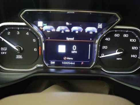 Used 2021 GMC Yukon Denali w/ Denali Premium Package image 12