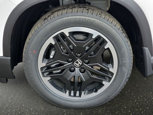 New 2026 Honda Pilot Touring image 32