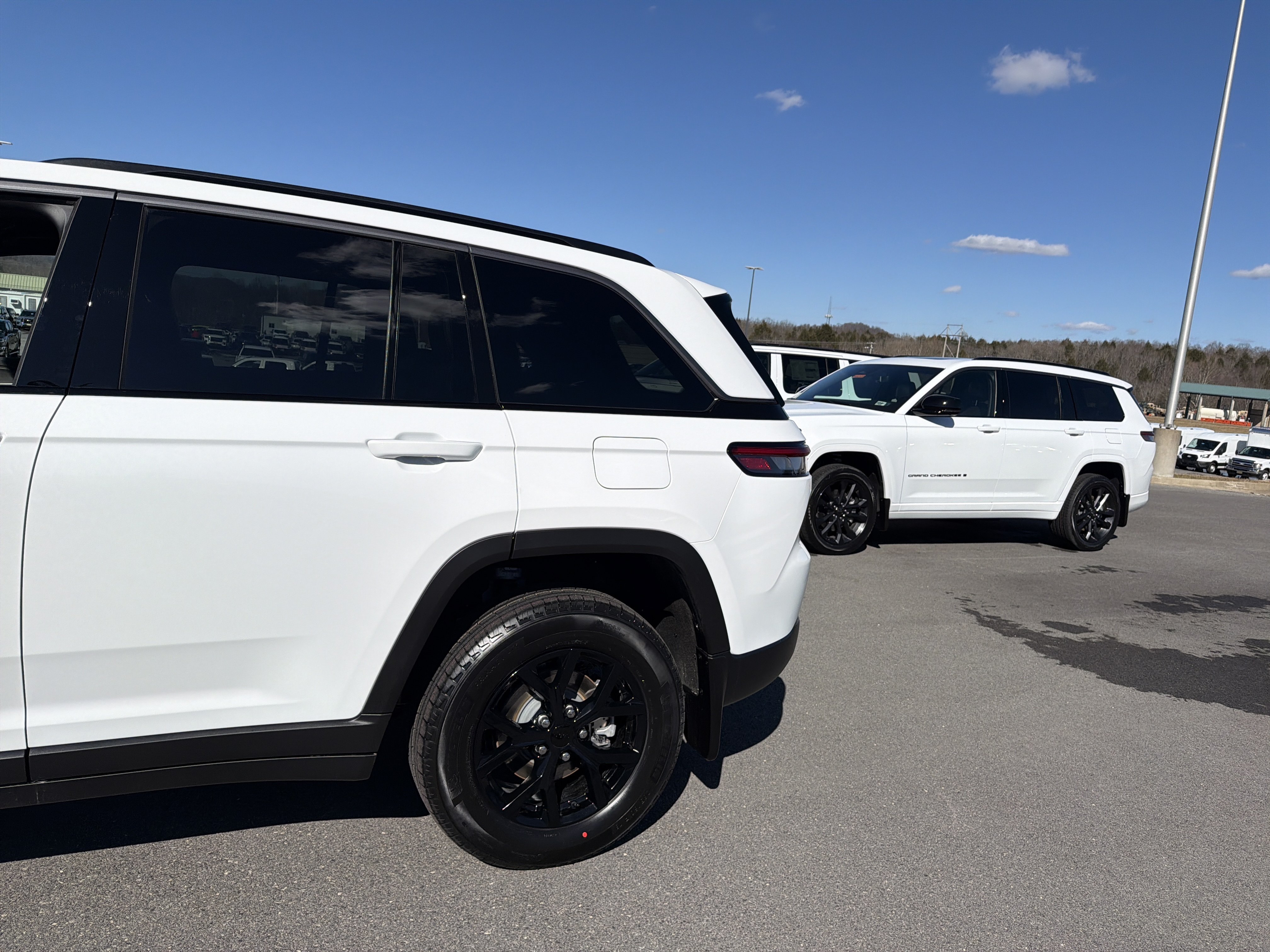 New 2026 Jeep Grand Cherokee Altitude AWD/4WD image 12