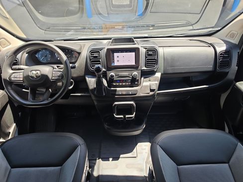 Used 2025 RAM ProMaster 2500 w/ Convenience Group FWD image 16