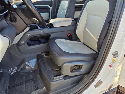 Used 2023 Land Rover Defender 110 X-Dynamic SE image 15