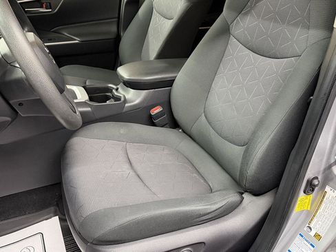 Used 2019 Toyota RAV4 XLE image 12