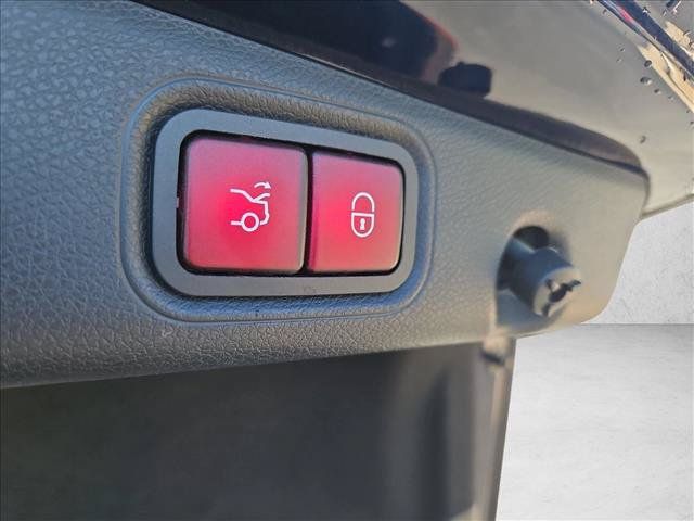 Used 2018 Mercedes-Benz E 300 image 6