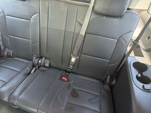 Used 2016 Chevrolet Suburban LT RWD image 25