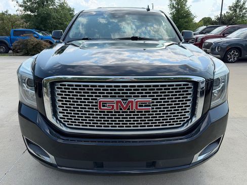 Used 2017 GMC Yukon Denali w/ Open Road Package RWD image 2
