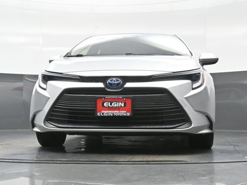 Used 2025 Toyota Corolla LE FWD image 25