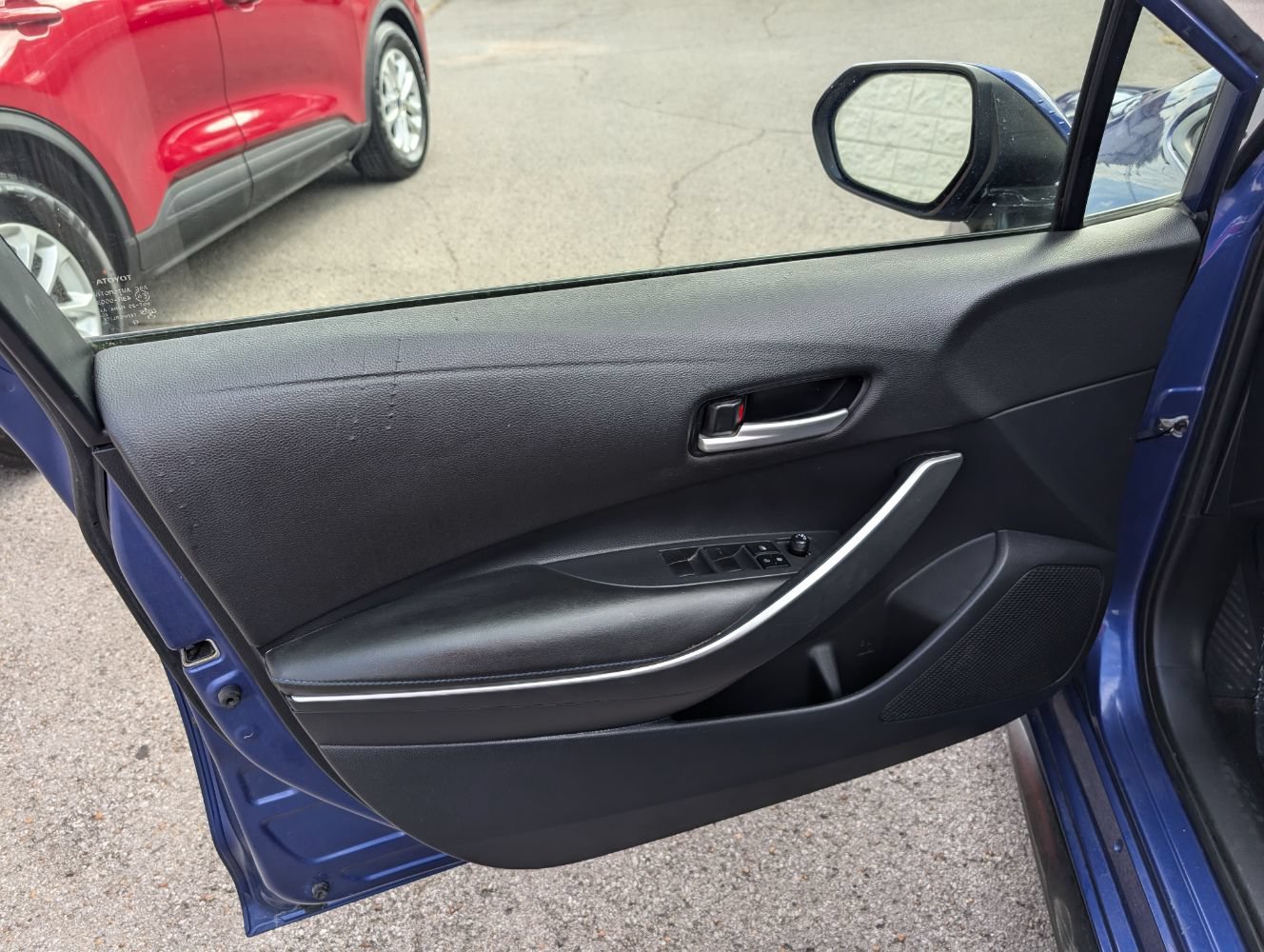 Used 2021 Toyota Corolla SE FWD image 11