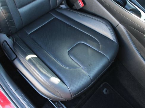 Used 2024 Hyundai Elantra Limited FWD image 11