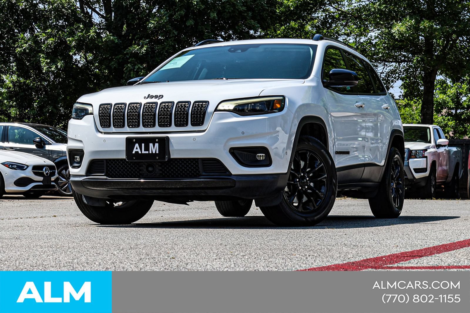 Used 2023 Jeep Cherokee Altitude Lux AWD/4WD image 2