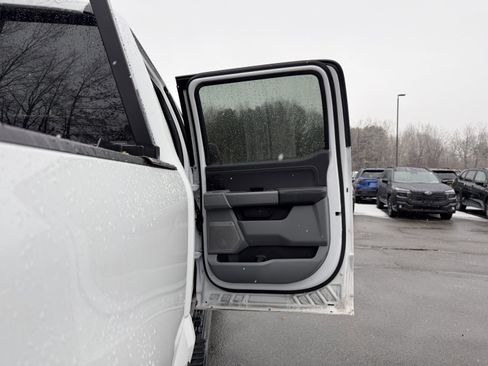 Used 2024 Ford F250 XLT w/ Black Appearance Package image 32