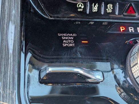 Used 2022 Jeep Wagoneer Series II image 18