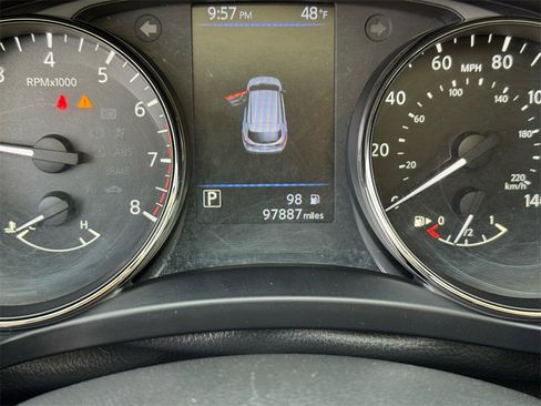 Used 2019 Nissan Rogue Sport S image 27