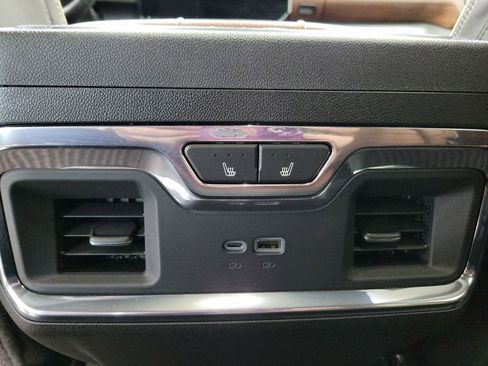 Used 2025 GMC Sierra 1500 Denali Ultimate AWD/4WD image 32