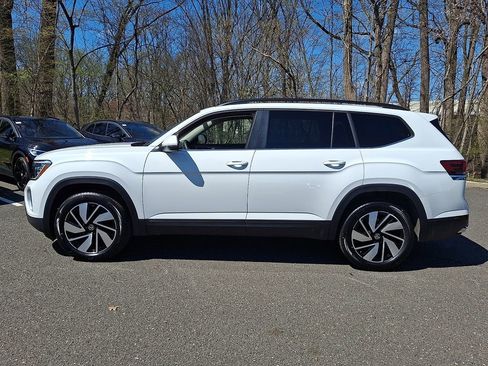 Certified 2025 Volkswagen Atlas SE w/ Panoramic Sunroof Package AWD/4WD image 8