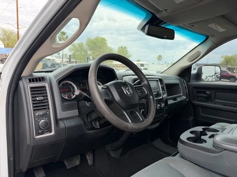 Used 2018 RAM 2500 Tradesman w/ Chrome Appearance Group image 17