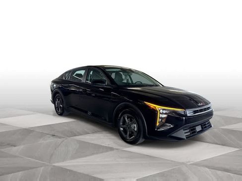 Used 2025 Kia K4 FWD image 2