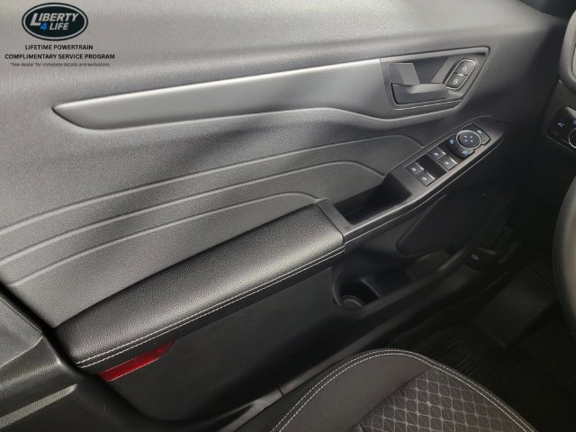 Certified 2024 Ford Escape Active AWD/4WD image 31