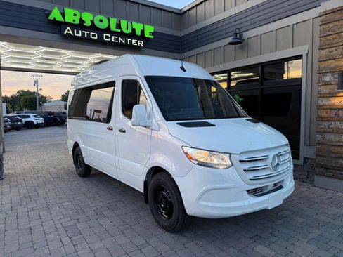 Used 2024 Mercedes-Benz Sprinter 2500 image 28