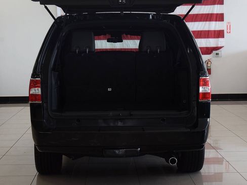 Used 2014 Lincoln Navigator 2WD image 8