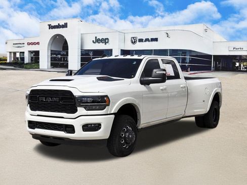Used 2024 RAM 3500 Limited w/ Night Edition AWD/4WD image 3