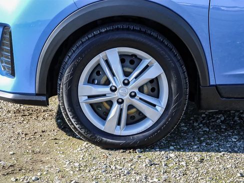 Used 2021 Nissan Kicks S image 9