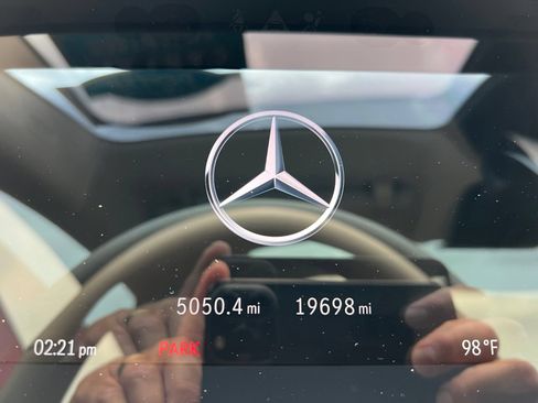 Used 2022 Mercedes-Benz EQS 580 4MATIC Sedan image 38