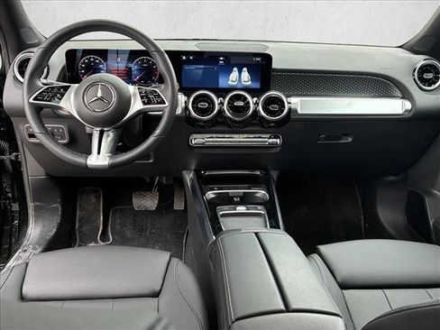 Certified 2026 Mercedes-Benz GLB 250 4MATIC image 23