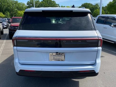 New 2026 Lincoln Navigator L Reserve AWD/4WD image 29